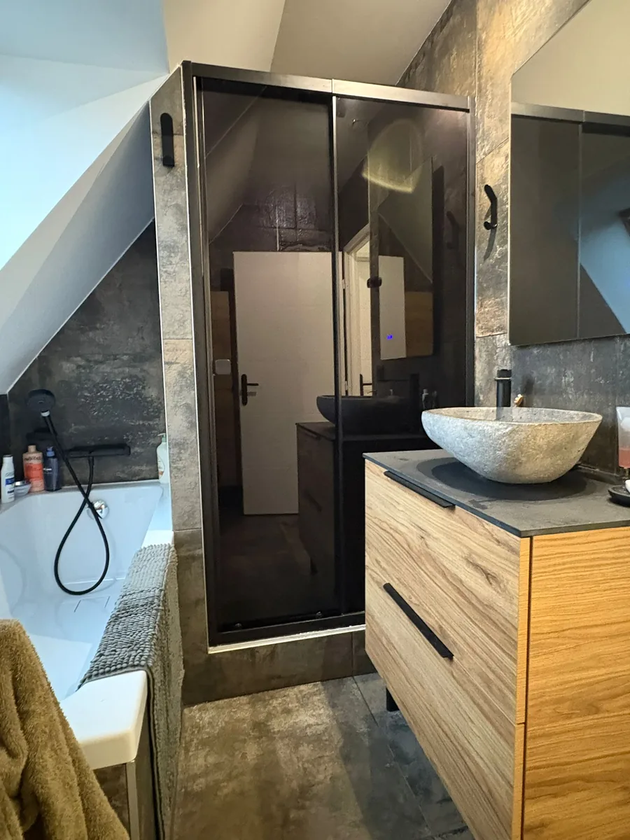 Film décoratif paroi de douche et salle de bain