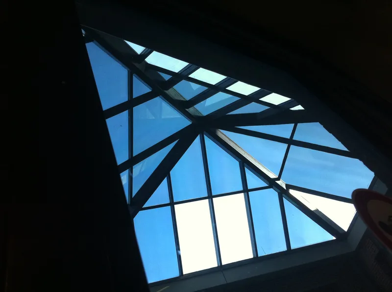 Vue intérieure verrière — Caserne Kléber, Lille